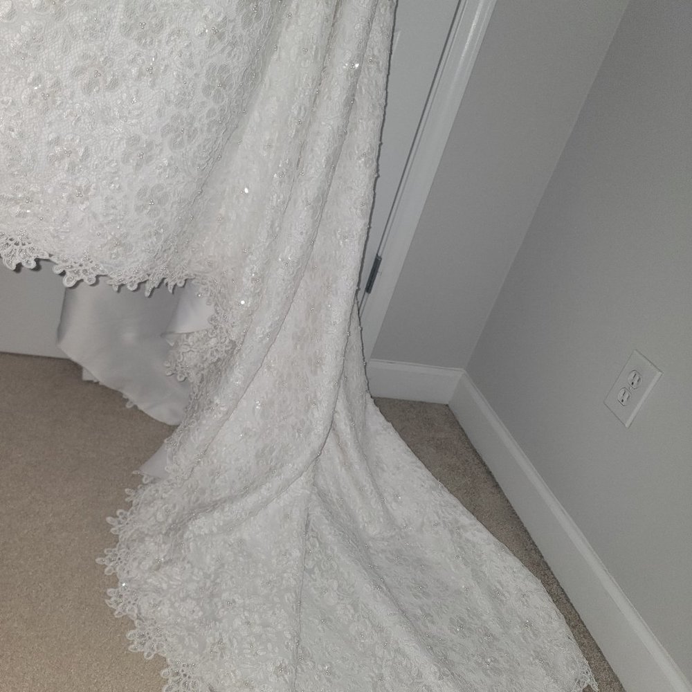 Pearles and Lace Wedding Dress